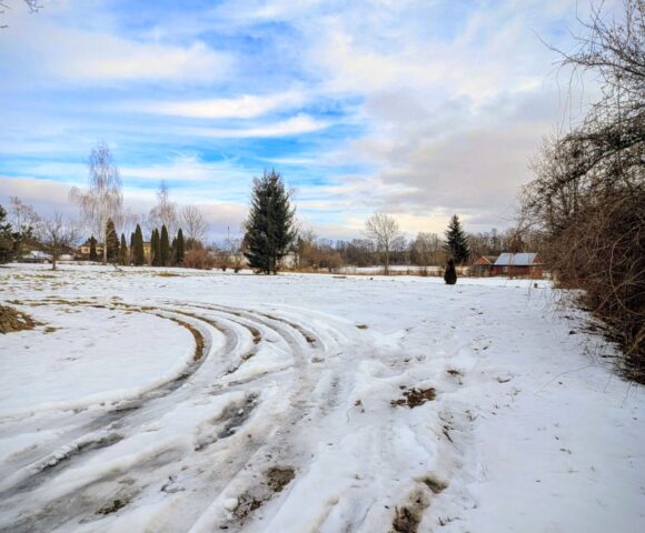 Dwie działki budowlane z WZ, o łącznej powierzchni 1066 m2.